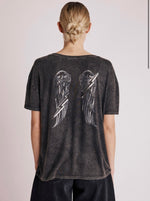 Cargar imagen en el visor de la galería, ECLAIRELLE T-Shirt | Loose t-shirt with pattern on the back
