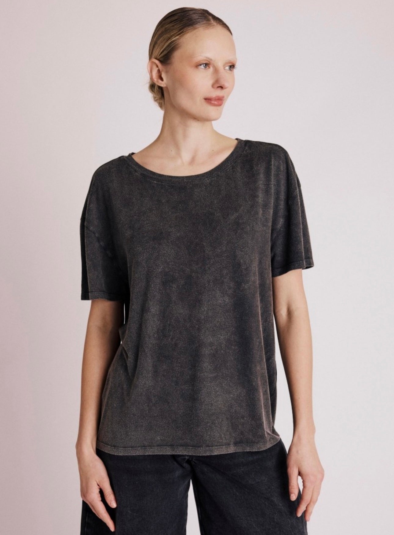 ECLAIRELLE T-Shirt | Loose t-shirt with pattern on the back